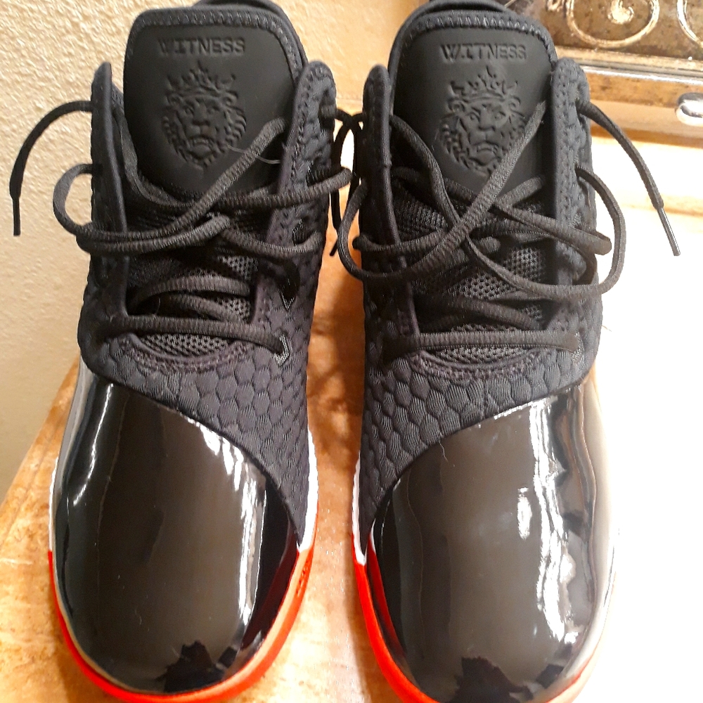 Nike LBJ III